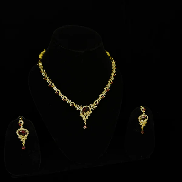 Noor-e-Gul Mehndi Set Red - Necklaces from BLINGARI luxury Indian fashion collection